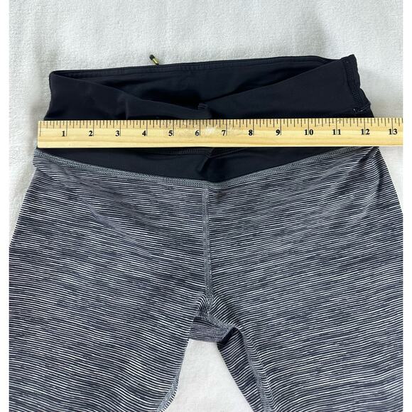 Lululemon Run Inspire Crop II Leggings Size 4 - Picture 4 of 8